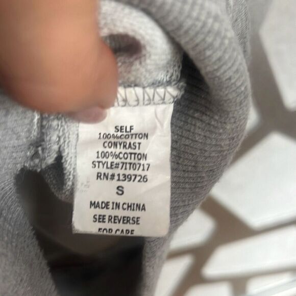 Honey Punch Distressed Short Sleeves Gray Sweat Shirt S - Picture 11 of 11